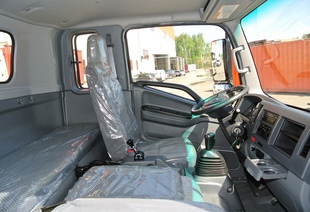 Изотермический сэндвич фургон JAC N120, 6,5м (12,0 т)